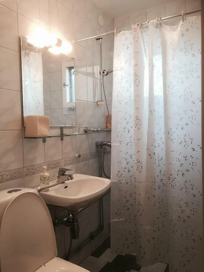 Studio Apartment,Own Entrance, Keyless Check In. Stockholm